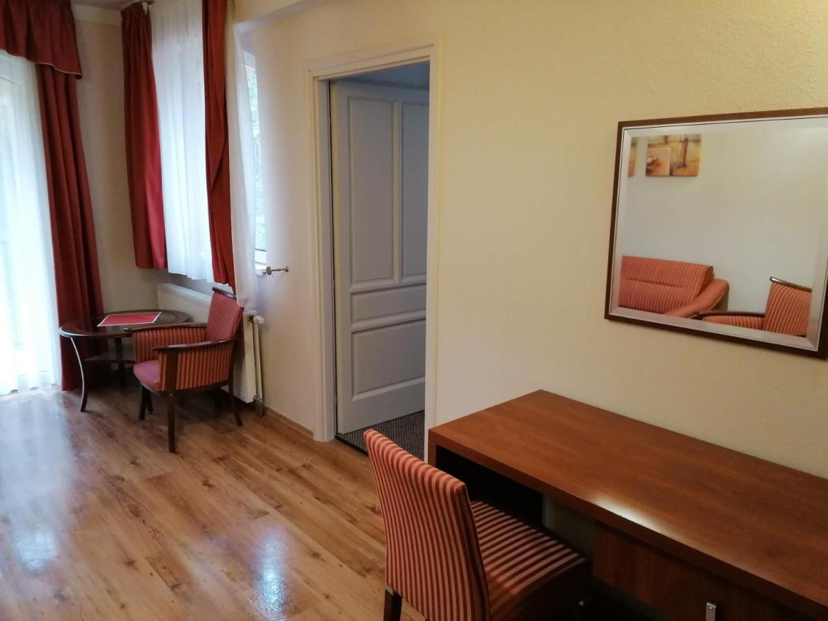 Bed and Breakfast Staff House Nyíregyháza Zewnętrze zdjęcie
